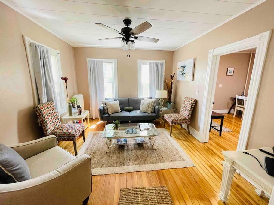 Delightful 2Br Apartment With Balcony - 15 Min From Mohegan Sun- Foxwoods Casinos & Mystic New London Exteriér fotografie